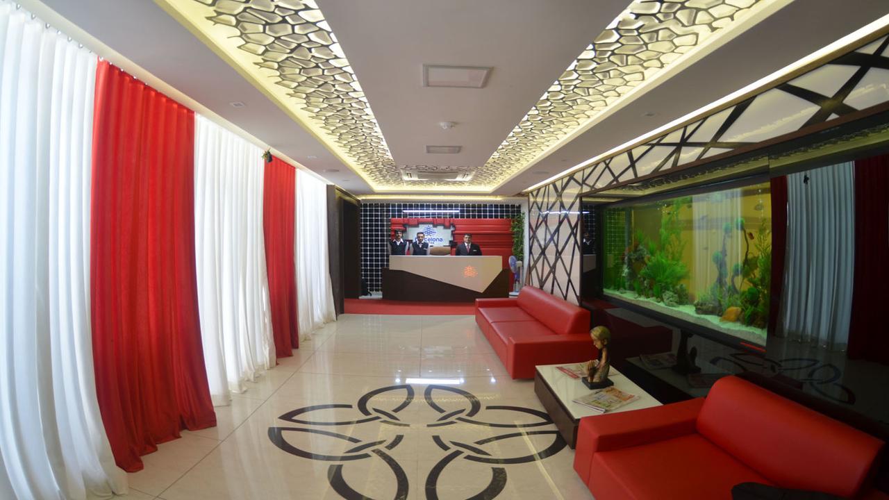 Hotel Barcelona Exotica Ahmadabad Zewnętrze zdjęcie